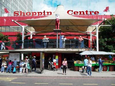 В лондоне прогремел мощный взрыв около станции метро elephant & castle. Lewisham Campaigner: Elephant & Castle Shopping centre Update from Residents view