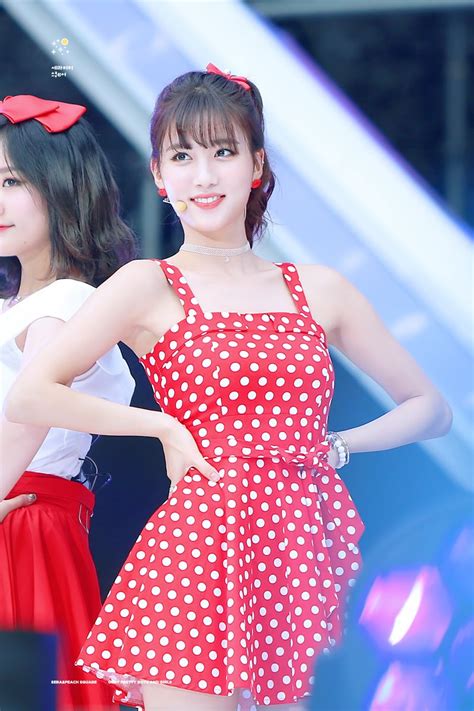 Netizens Claim That This Idol S Beauty Is Underrated Daily K Pop News