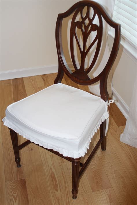 Dining chairs are the perfect candidates for slipcovers, since they have simple shapes and are most likely to be the victim of food spills! Dining chair slipcover by Twill Slipcover Studio | Dining ...