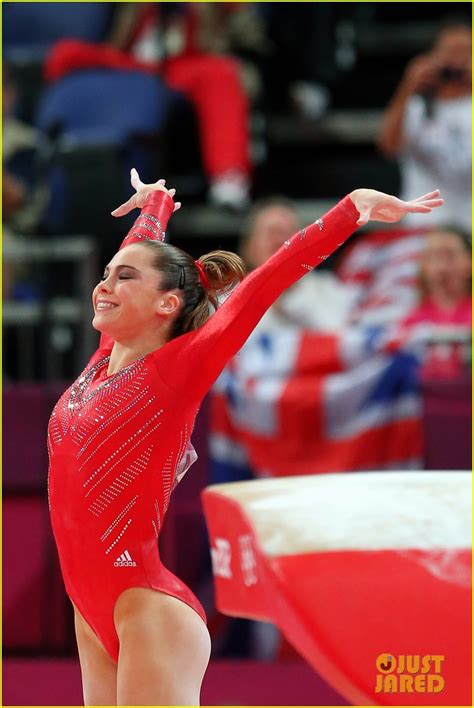 Us Womens Gymnastics Team Wins Gold Medal Photo 2694881 2012