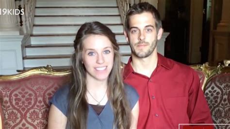 Jill Duggar Promotes Bedroom Advice Book ‘a Year Of Sexy Dates Hollywood Life