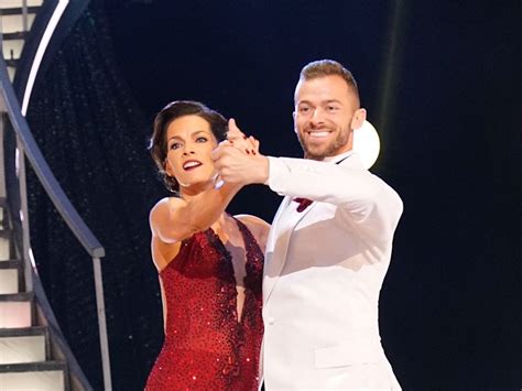 Dancing With The Stars Ousts The Bachelor Star Nick Viall And Iconic Figure Skater Nancy