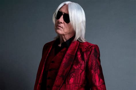 Def Leppards Joe Elliott On New Lp Upcoming Motley Crue Tour And Why