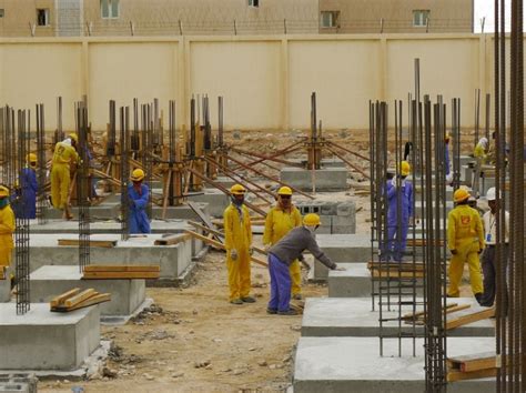 Les Condition De Travail Des Ouvriers - PHOTOS. Qatar : les terribles conditions de vie des travailleurs migrants