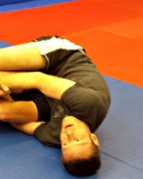 How To Use The Kimura From The Turtle Position In Bjj Howtheyplay