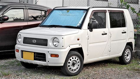 Daihatsu Naked Microvan Outstanding Cars