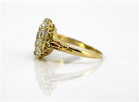 Vintage 18 Karat Gold Ladies Ring With Diamonds Made In London Circa
