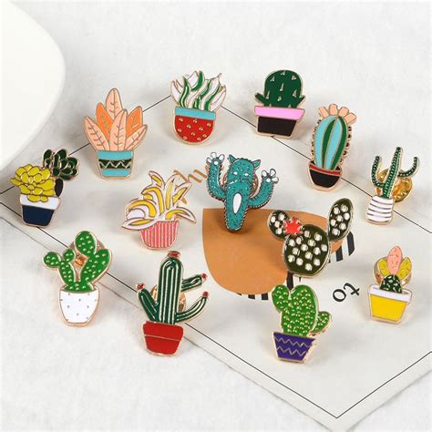 2020 Cactus Pins Collection Succulent Plants Brooches Cactus Badges