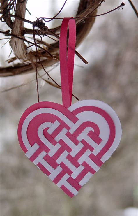 25 Paper Heart Project Tutorials The Crafty Blog Stalker Valentine