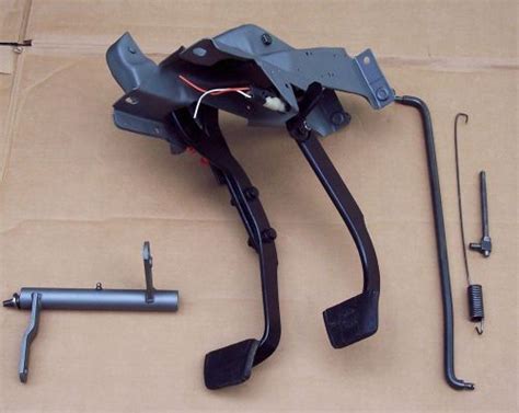 Sell Chevy Gmc Truck Blazer Speed Manual Clutch Pedals Z Bar In