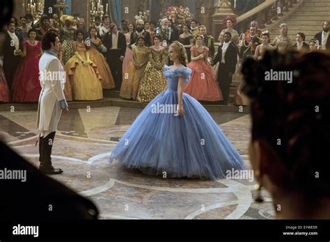 Cinderella Year 2015 Usa Director Kenneth Branagh Lily James