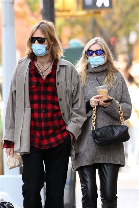 Pregnant ELSA HOSK And Tom Daly Out In New York 11 21 2020 HawtCelebs