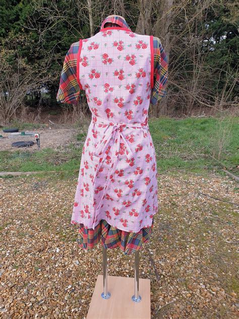 vintage 1940s style wrap around apron pinafore hand made etsy