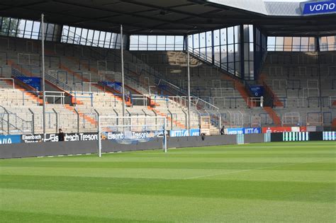 Der 2021 auslaufende vertrag wurde vorzeitig um fünf weitere jahre. Stadien in aller Welt: Vonovia Ruhrstadion Bochum ...