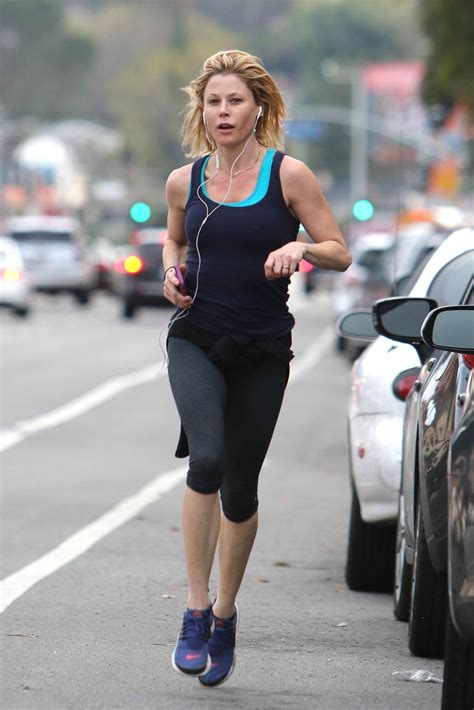 Julie Bowen In Tights Jogging In Sherman Oaks 09 Gotceleb