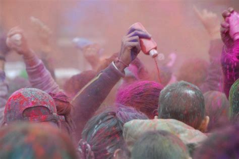 10 Unusual Things To Do In Fiji Holi Festival Of Colours Fiji Color