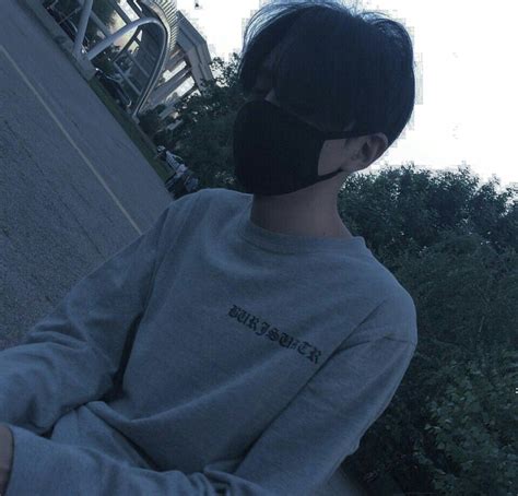 Image Discovered By 노을 ☾ Find Images And Videos About Boy Grunge And