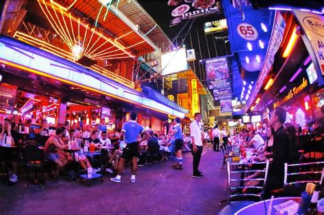 7 Best Gay Experiences In Bangkok Bangkoks Popular Gay Nightlife