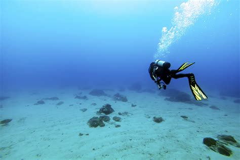Scuba Diving In Boracay A Guide To Boracay Diving Go Guides