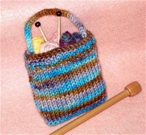 Free bags, purses & totes knitting patterns. Mini Knitting Tote | FaveCrafts.com