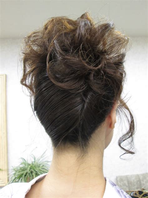 霧 で 前 が 見 え な い。 ( き り で ま え が み え な い。) Paphioのつぶやき: すっきりまとめたヘアアップ浴衣にピッタリ