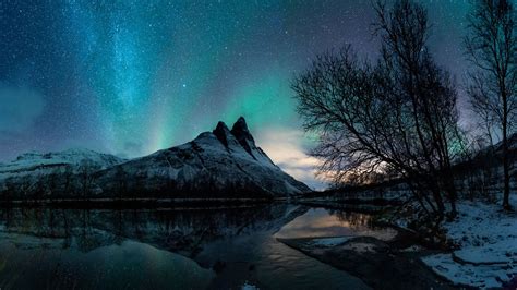 Aurora Borealis Lake Mountain Night Reflection Under Starry Sky HD ...