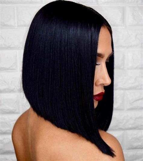 15 Perfect Middle Part Bob Hairstyles Weaves Sew Ins Etc Hair