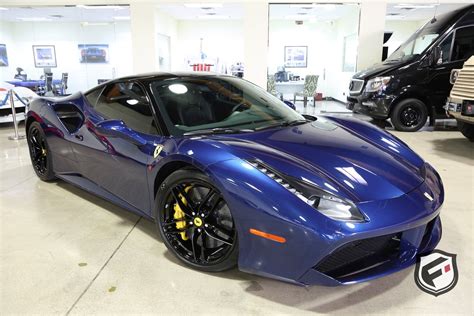 Ecco la potente supercar da oltre 700 cv nella versione blu tour de france. 2016 Ferrari 488 GTB | Fusion Luxury Motors