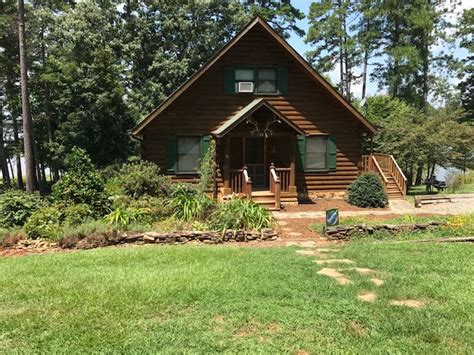 Spend some time on kerr lake to understand why so many choose to never leave! Kerr Lake / Buggs Island Vacation Rental #12864 ...