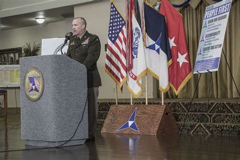 Lt Gen Pat White Iii Corps And Fort Hood Commanding Nara And Dvids