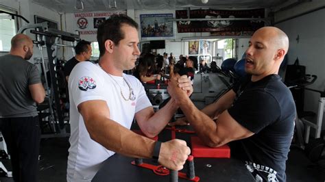 Learn The Basic Rules And Strategies Of Arm Wrestling Youtube