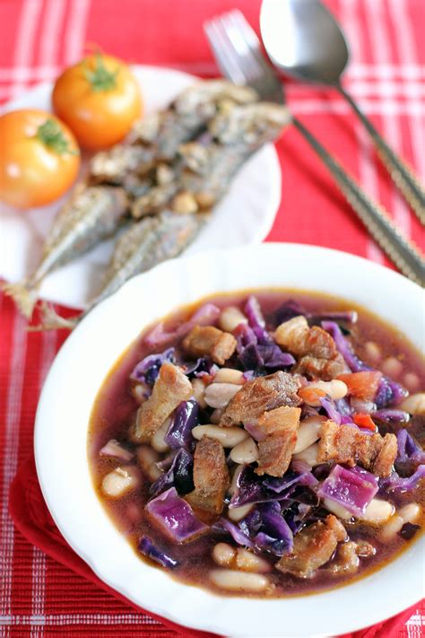 Put the beans in a large pot and add cold water to cover generously. Cabbage and Cannellini Bean Stew - Ang Sarap