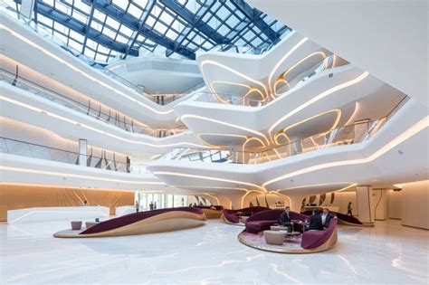 Así Es El Interior De Opus El Hotel De Zaha Hadid En Dubái In 2020