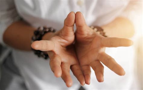 Hand Yoga Benefits Poses For Healthy Hands Fingers Wrists