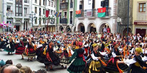 San roque l'acebal is a village in asturias and has about 370 residents. San Roque (Llanes), a fiesta with a large history | Llanes ...