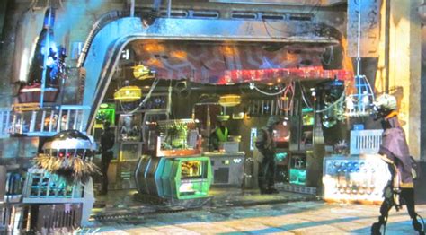 Disney galaxy edge gift shop. New details of Star Wars: Galaxy's Edge revealed thanks to ...