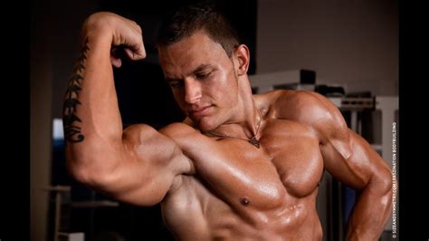 Bodybuilder Biceps Flexing For My Fans Doovi