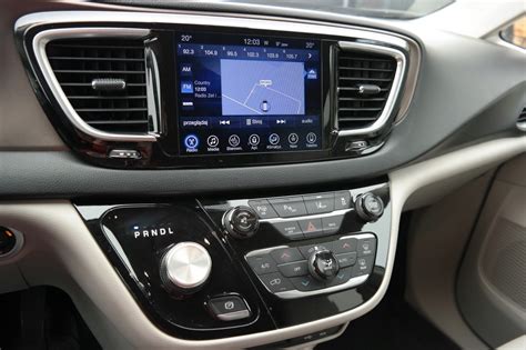 Chrysler Pacifica 2017 Radar 8osób Faktura Vat23 7901757153