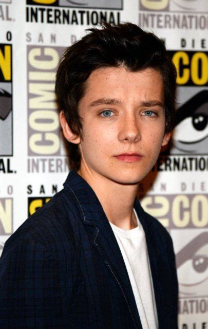 Asa Butterfield The Peculiar Children Wiki Fandom