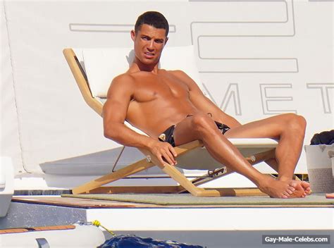 Cristiano Ronaldo Shirtless Strong ABS Photos The Men Men