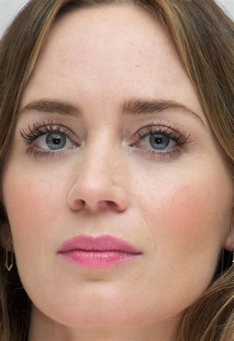 Emily Blunt Sicario Press Conference Tiff Emily Blunt Celebrity