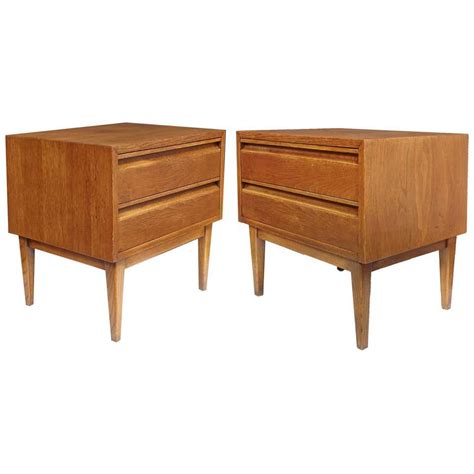 Pair Of American Of Martinsville Mid Century Modern Night Stands Or End