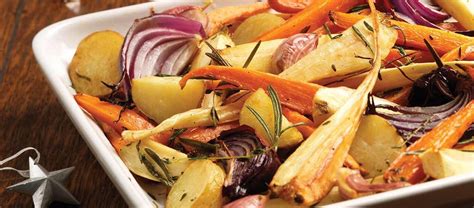 These vegetables were made using a very simple method and turned out to be the perfect the recipe is ideal for anybody wanting to add a little variation to their christmas meal, and is also a great. Pan-roasted Christmas vegetables | TOUT'S