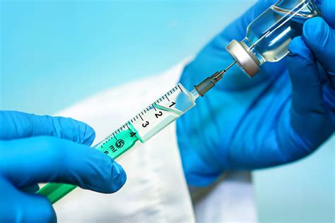 1 minute after covid vaccination. Unknown COVID Vaccine Side Effects May Appear After ...