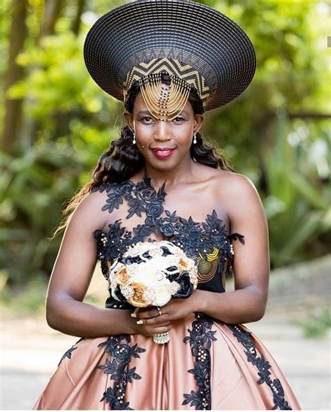 Pin By Stpatrick Selokela On Afrikan Weddings Wedding Hats African Bride African Wedding
