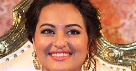 Sonakshi Sinha Glam Photo Stills