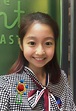 【嘟嘴自拍】陳自瑤戴姚子羚設計耳環 自拍充滿少女味 - 香港新浪
