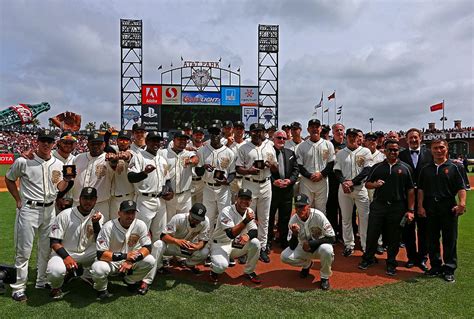 Sf Giants Ring Ceremony Stl Cardinals Rings Ceremony Sf Giants