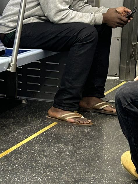 Dem Deuce Soles ♌️ On Twitter Dude Had Some Sexy Big Feet 🤤 On The Train Today