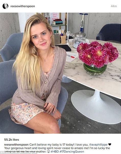 Reese Witherspoon Celebrates Daughter Avas Birthday With Instagram Throwback Daily Mail Online